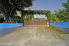 SPOT ON 91085 Griya Estu Wening