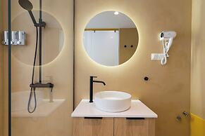 Athens Theatrou Apartments