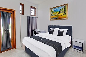 Collection O 91629 Ndalem Abhirama