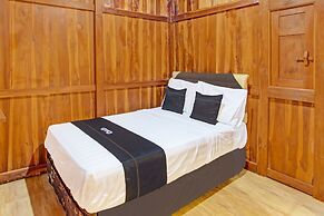 Collection O 91629 Ndalem Abhirama