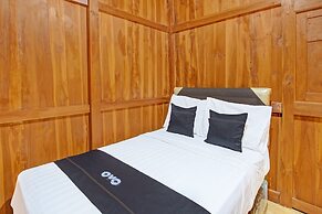 Collection O 91629 Ndalem Abhirama