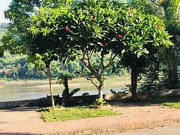 Villa Phonethip Mekong Riverside