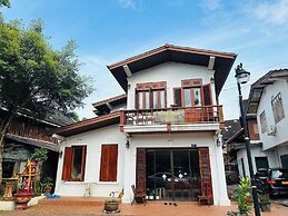 Villa Phonethip Mekong Riverside