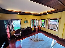 Villa Phonethip Mekong Riverside