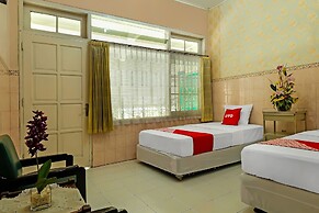 OYO 92454 Griya Raharja Guest House Syariah
