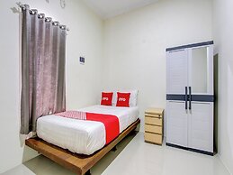 OYO 92477 Anugrah Kostel Syariah