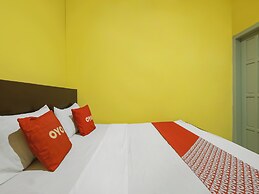 OYO 92483 Hotel Kirana