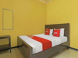 OYO 92483 Hotel Kirana