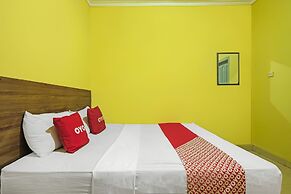 OYO 92485 Hotel Family