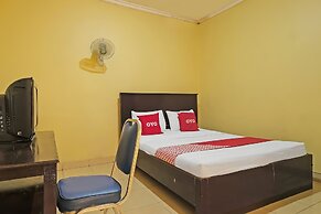 OYO 92485 Hotel Family