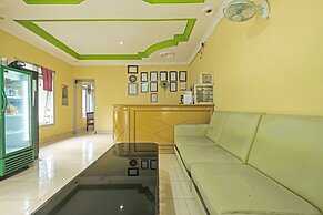 OYO 92485 Hotel Family