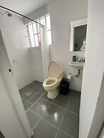 Baku Laureles Hostel