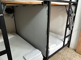 Baku Laureles Hostel