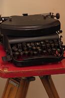 Warsaw Old Town Apartment by Renters