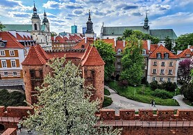 Warsaw Old Town Apartment by Renters