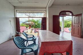 OYO 92503 Penginapan & Villa Sirait