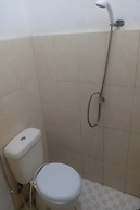 OYO 92503 Penginapan & Villa Sirait