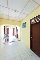 OYO 92503 Penginapan & Villa Sirait