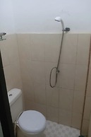 OYO 92503 Penginapan & Villa Sirait