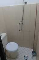 OYO 92503 Penginapan & Villa Sirait