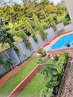 Green Side Hotel