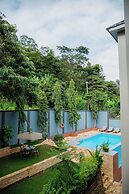 Green Side Hotel