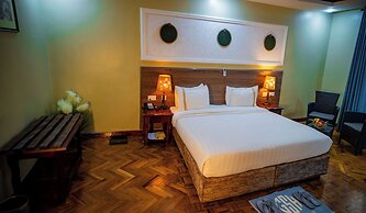 Green Side Hotel