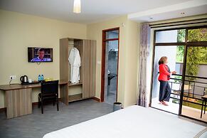 Green Side Hotel