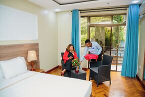 Green Side Hotel