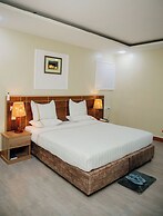 Green Side Hotel