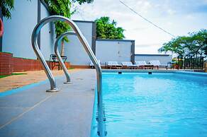 Green Side Hotel