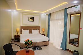 Green Side Hotel