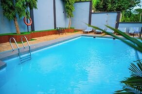 Green Side Hotel