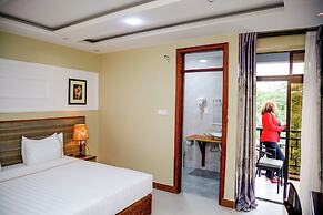 Green Side Hotel