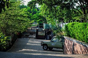 Green Side Hotel