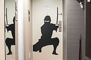 HOTEL NINJA BLACK