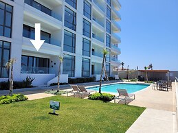 Seafront Luxury Condo Pool Jacuzzi