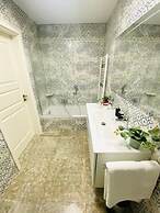 Luxury 2 bedrooms in Limpertsberg