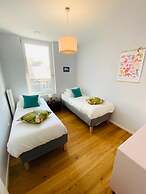 Luxury 2 bedrooms in Limpertsberg