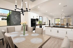 Luxury Resort Style Living w/ Pool & Jacuzzi