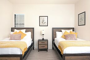 Luxury Resort Style Living w/ Pool & Jacuzzi