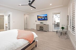 Luxury Resort Style Living w/ Pool & Jacuzzi