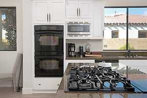 Luxury Resort Style Living w/ Pool & Jacuzzi