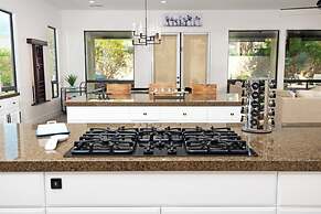 Luxury Resort Style Living w/ Pool & Jacuzzi