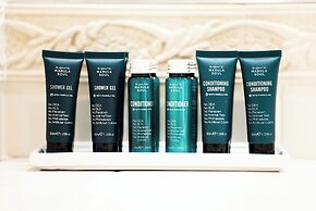 Luxury Resort Style Living w/ Pool & Jacuzzi