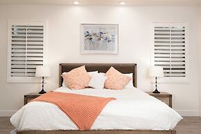 Luxury Resort Style Living w/ Pool & Jacuzzi