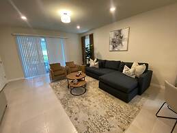 Gorgeous 6Bd w Pool Windsor Island 4450