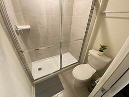 Gorgeous 6Bd w Pool Windsor Island 4450