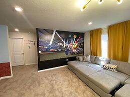 Gorgeous 6Bd w Pool Windsor Island 4450