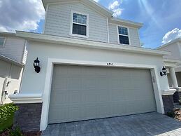 Gorgeous 6Bd w Pool Windsor Island 4450